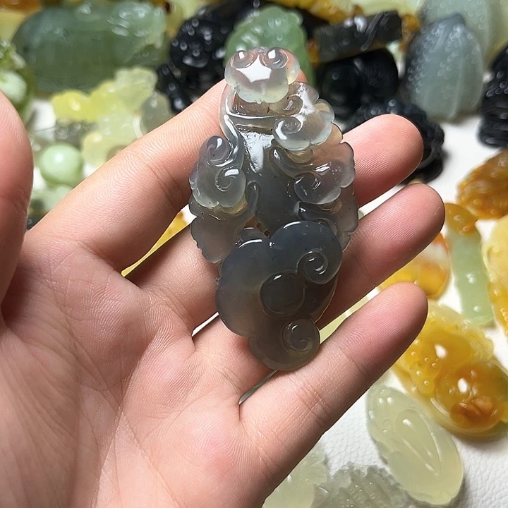 未镶嵌蛇纹石玉颈饰三**森