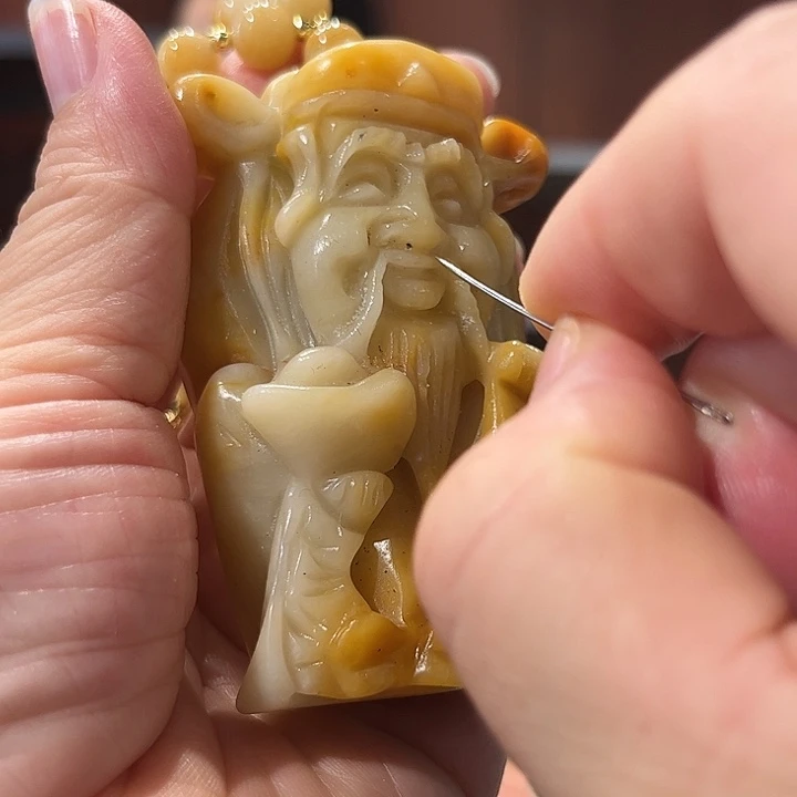 岫玉未镶嵌毛衣链