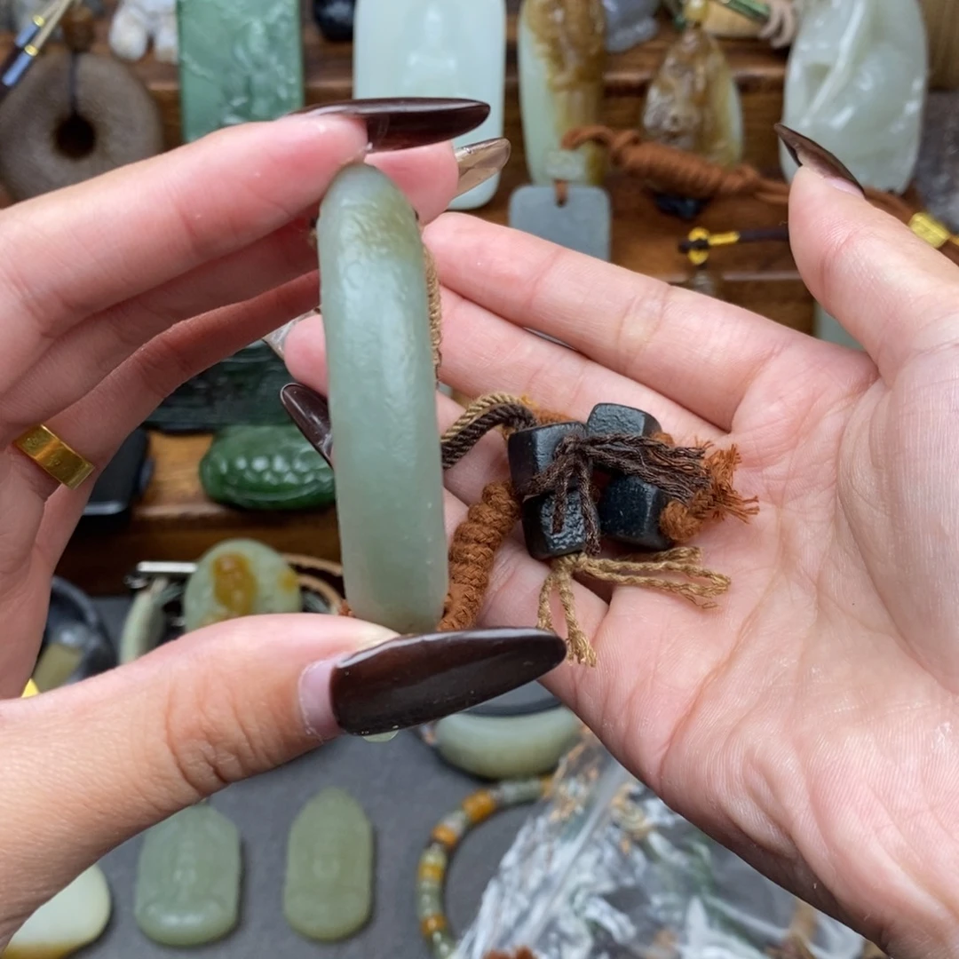 和田玉颈饰未镶嵌善****生