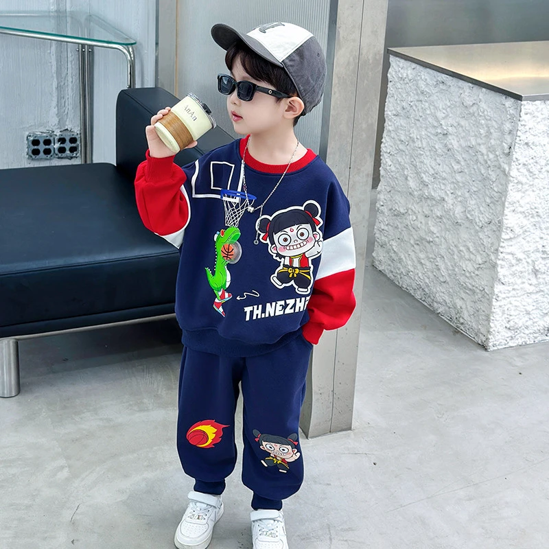 巴拉童年男童套装哪吒衣服洋气儿童卡通卫衣2025新款宝宝秋装束脚