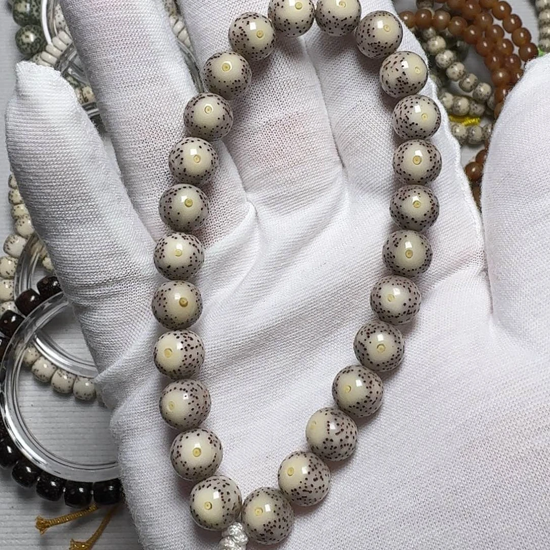 A****星月菩提手串原生态石玉料卡9圆珠手持黄金瞳