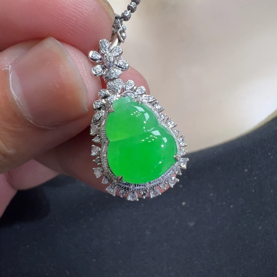 翡翠18K金镶嵌吊坠(不含链)