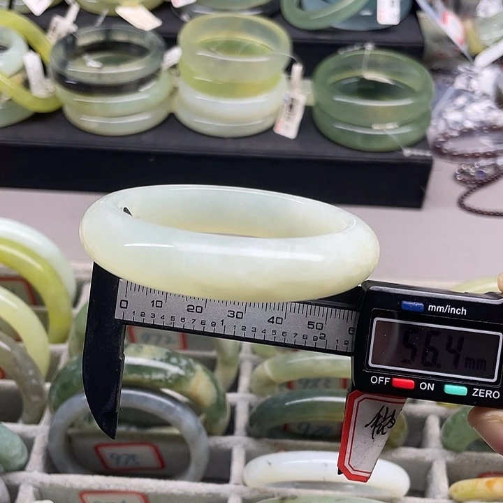 未镶嵌蛇纹石玉手镯971