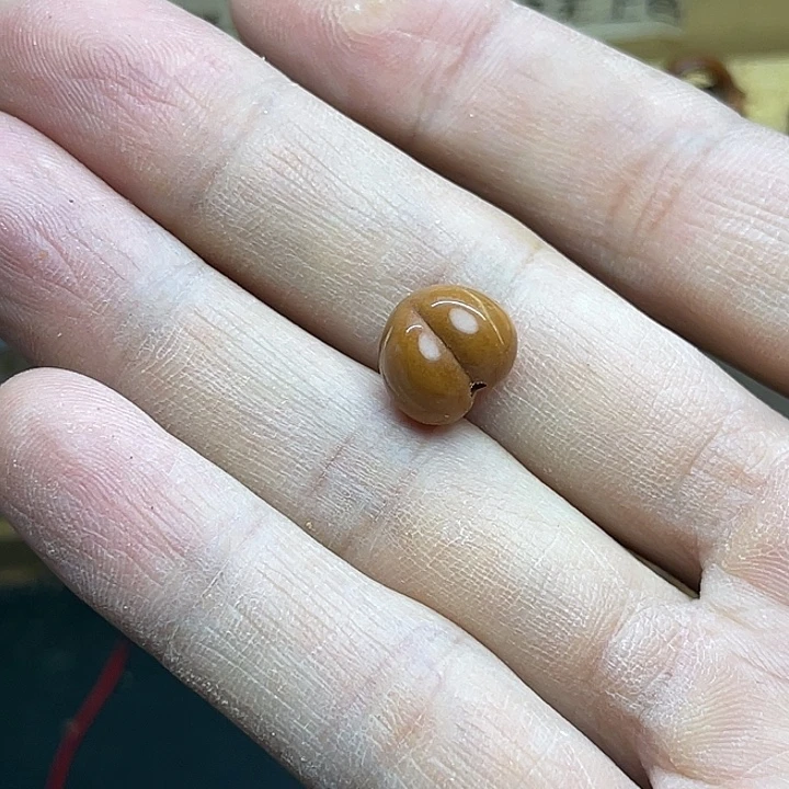 欣***妍桃核雕刻心形雕刻屁桃