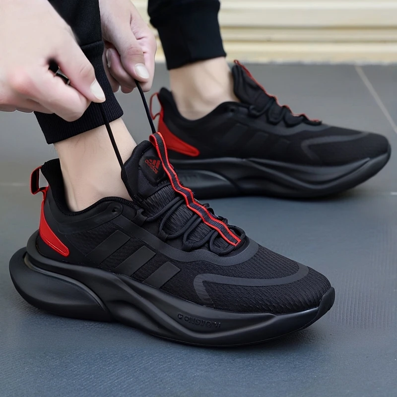 (断码处理)阿迪达斯冬季新年红训练健步运动缓震网面跑步鞋ID8624