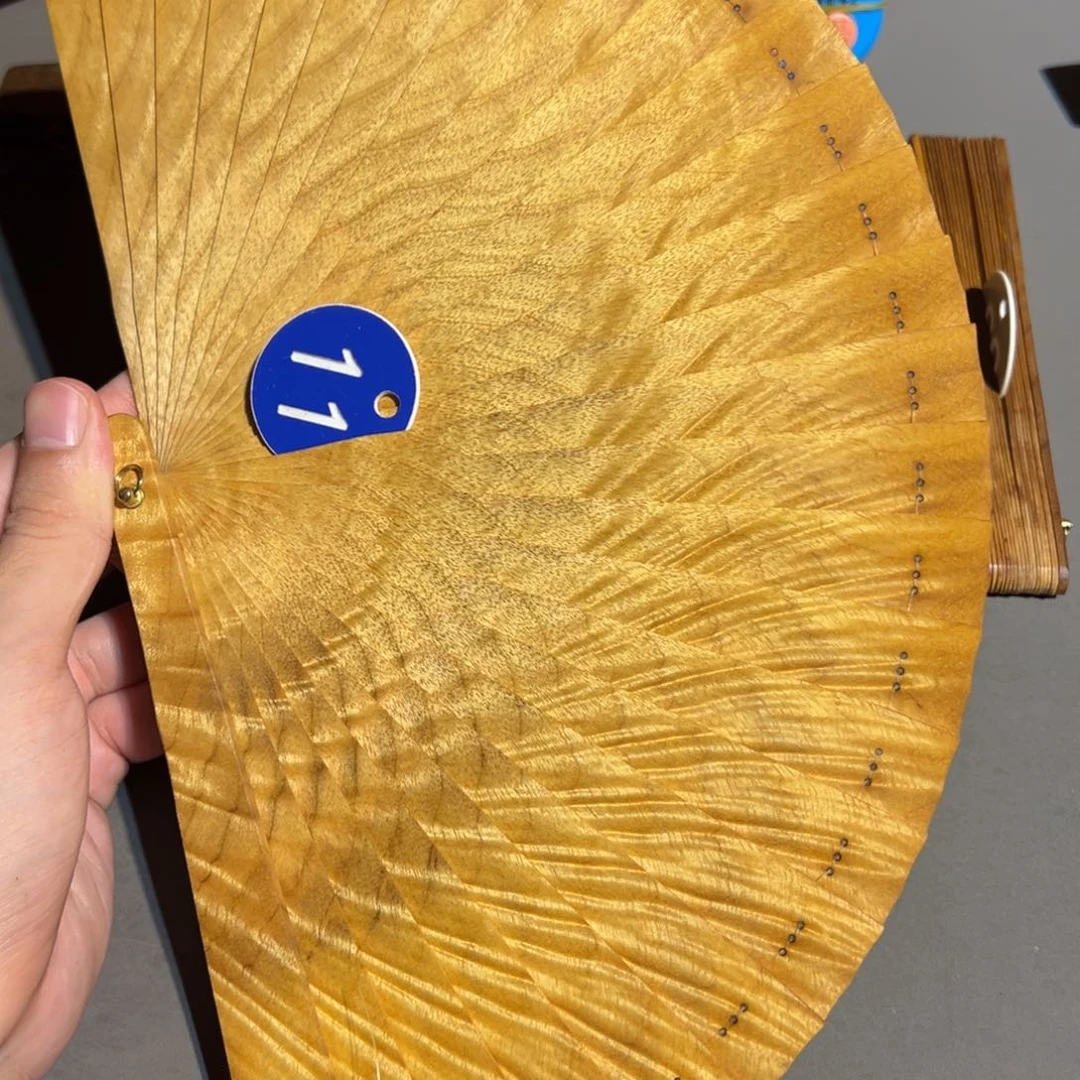 A***馆金丝楠小叶桢楠苏扇18cm