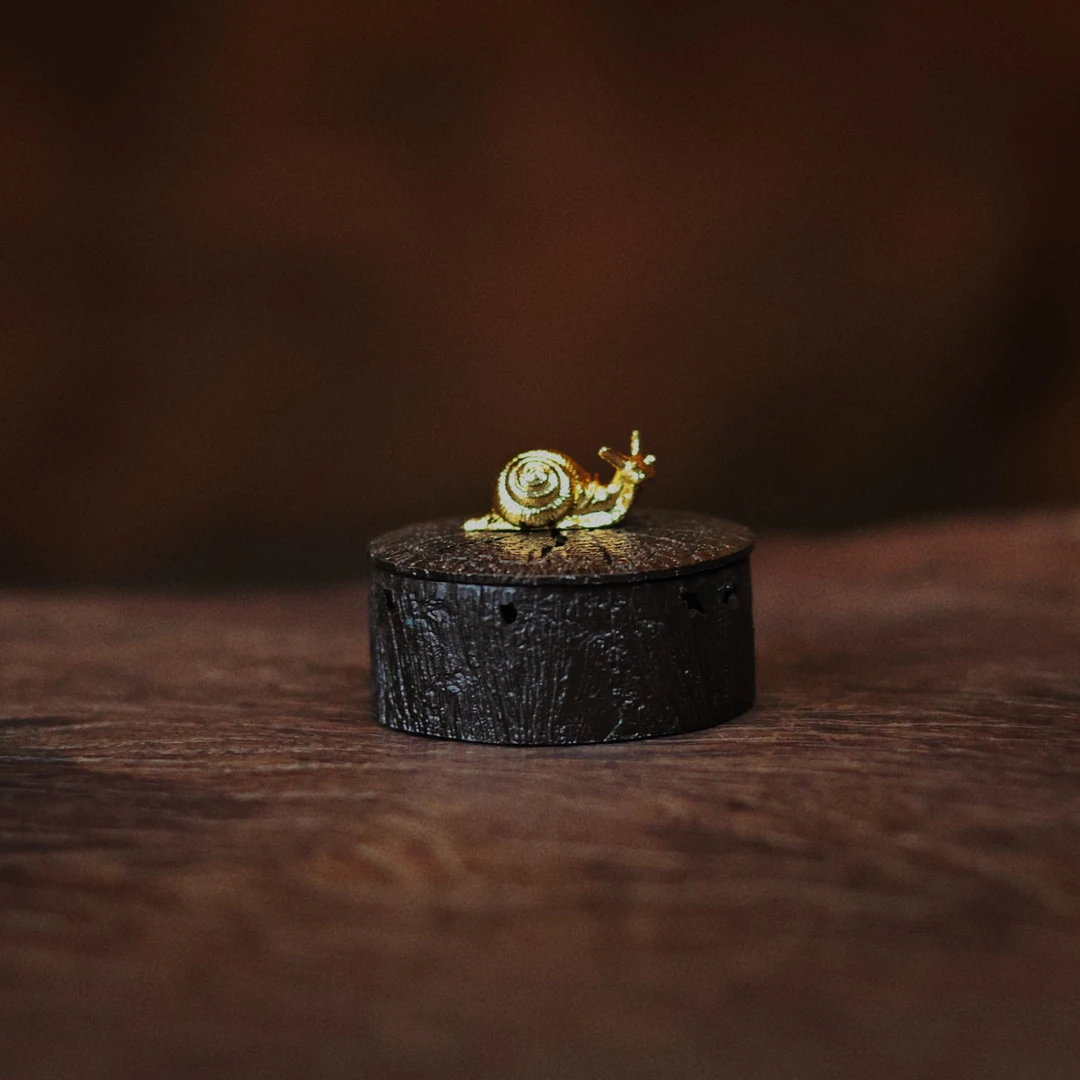 【遇见】蜗牛干树桩香炉(尺寸8*5.5)(Q4930)