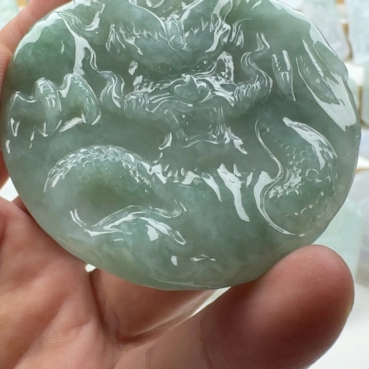 翡翠未镶嵌颈饰天然缅甸A货翡翠