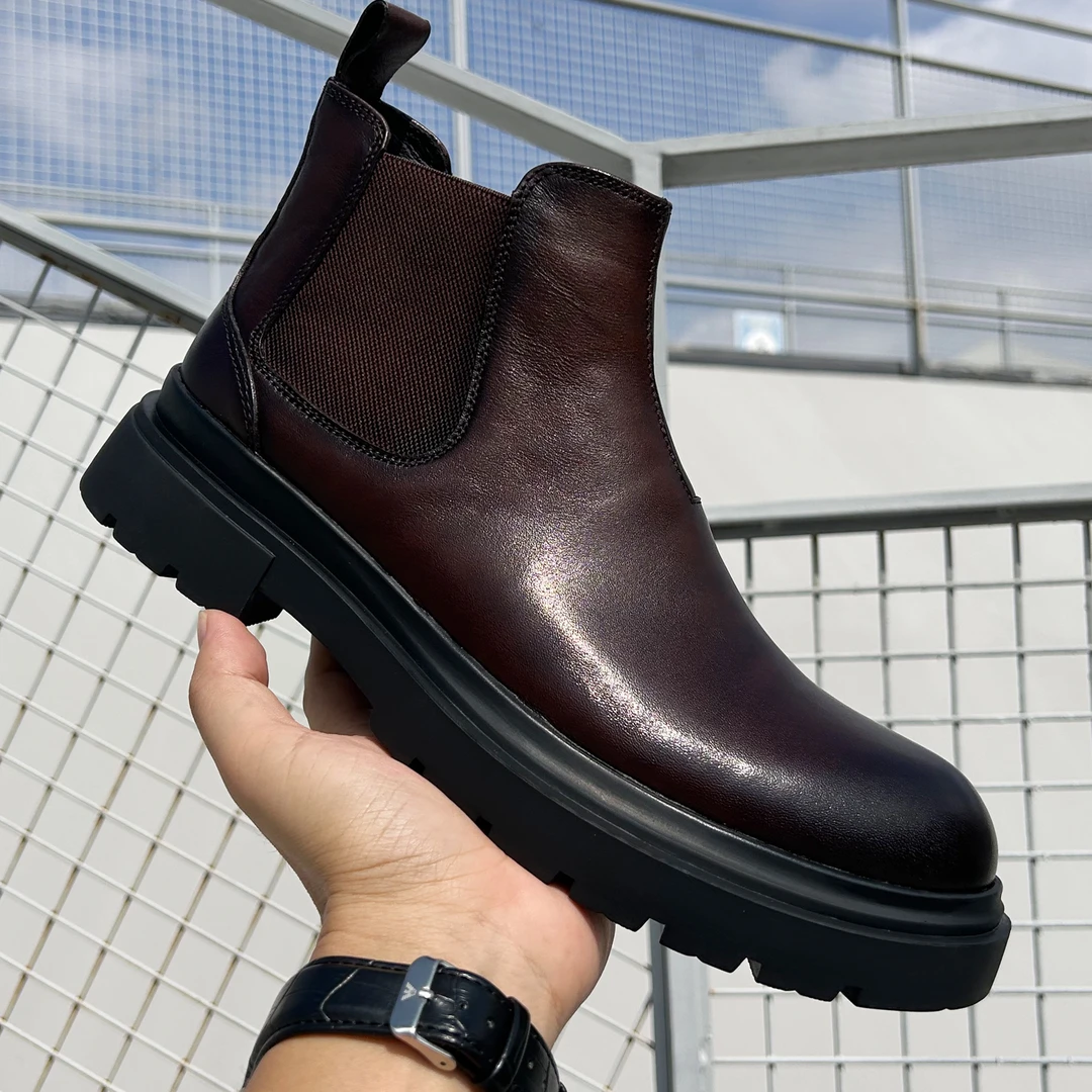 英伦时尚切尔西靴套筒轻职风头层牛皮百搭潮流短靴高帮厚底皮鞋