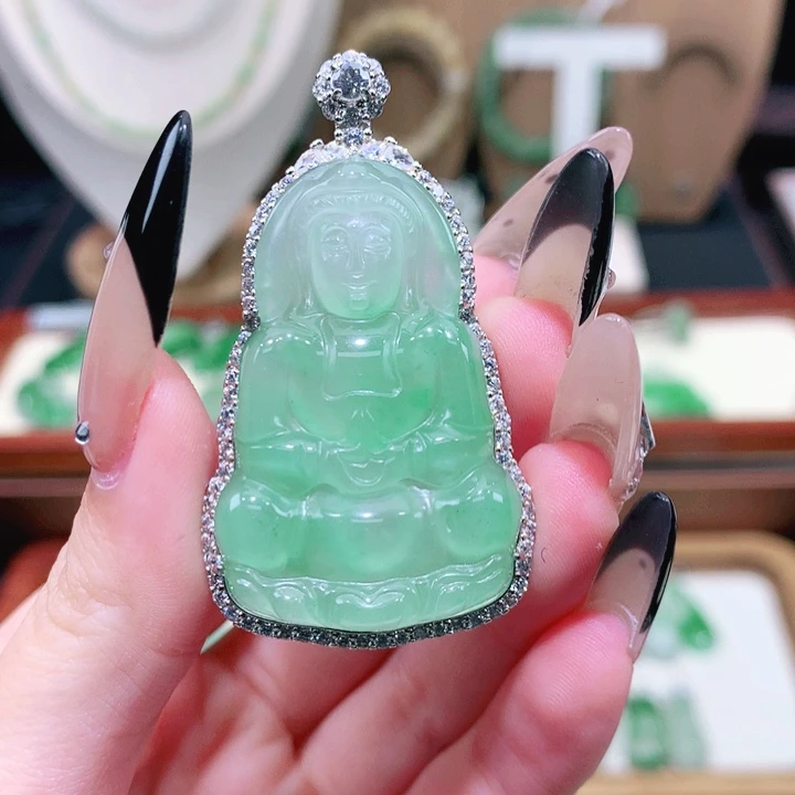 果***儿石英质玉（非洲翠）银S925镶嵌颈饰