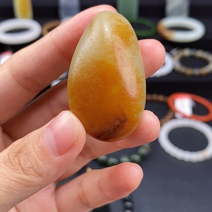 鸿***头未镶嵌手链和田玉