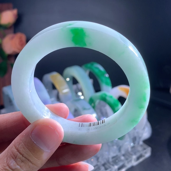 未镶嵌手镯定制翡翠