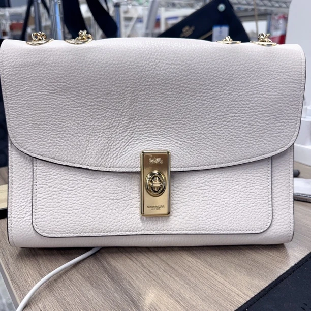95新 COACH/蔻驰 白色lane单肩包Xa00312