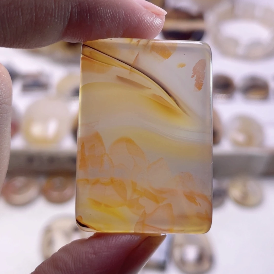 玛瑙/玉髓未镶嵌珠宝奇石