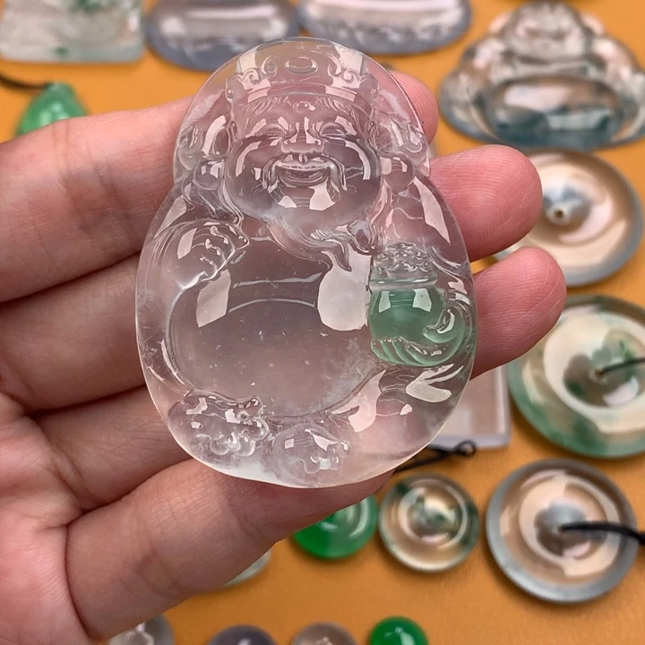 颈饰未镶嵌翡翠…..