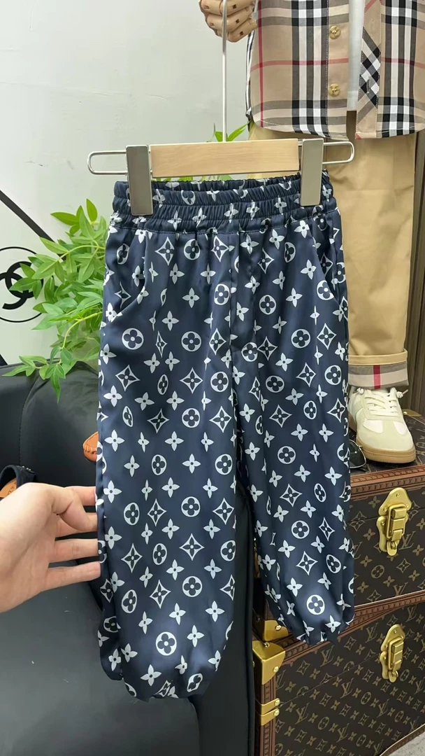 儿童休闲裤男2025夏季新款小童纯色长裤潮牌宝宝透气防蚊裤女薄款