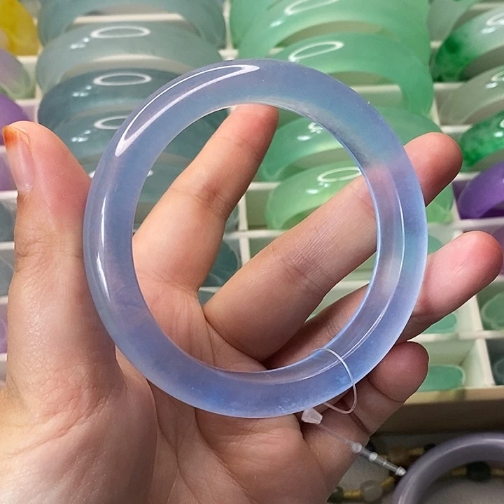 未镶嵌手镯石英岩玉