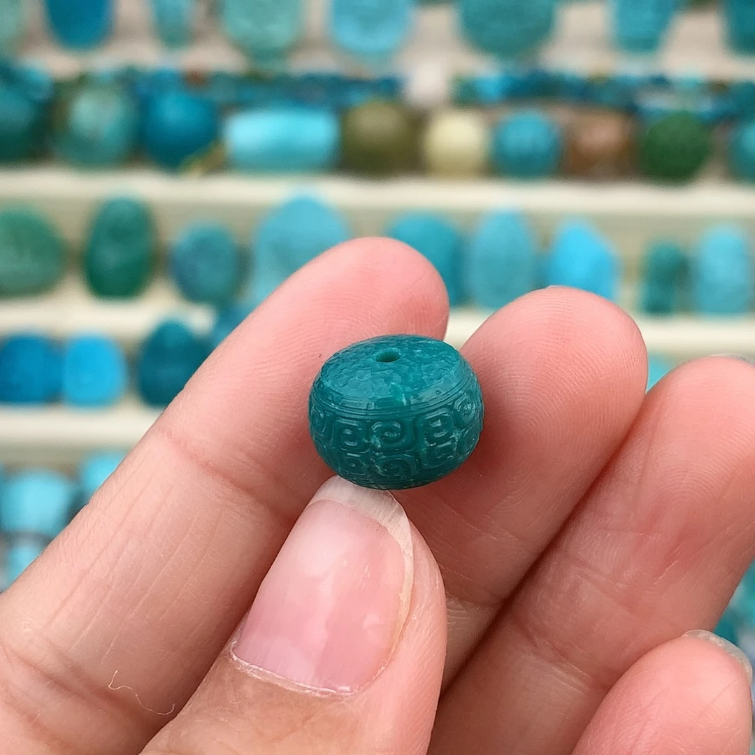 绿松石未镶嵌珠宝奇石12