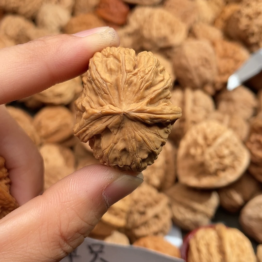 文玩核桃吊坠v*厂白狮子