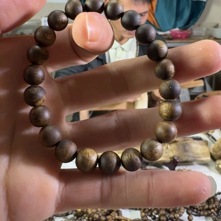 沉香碎屑沉香奇楠沉香单9mm 6.4g