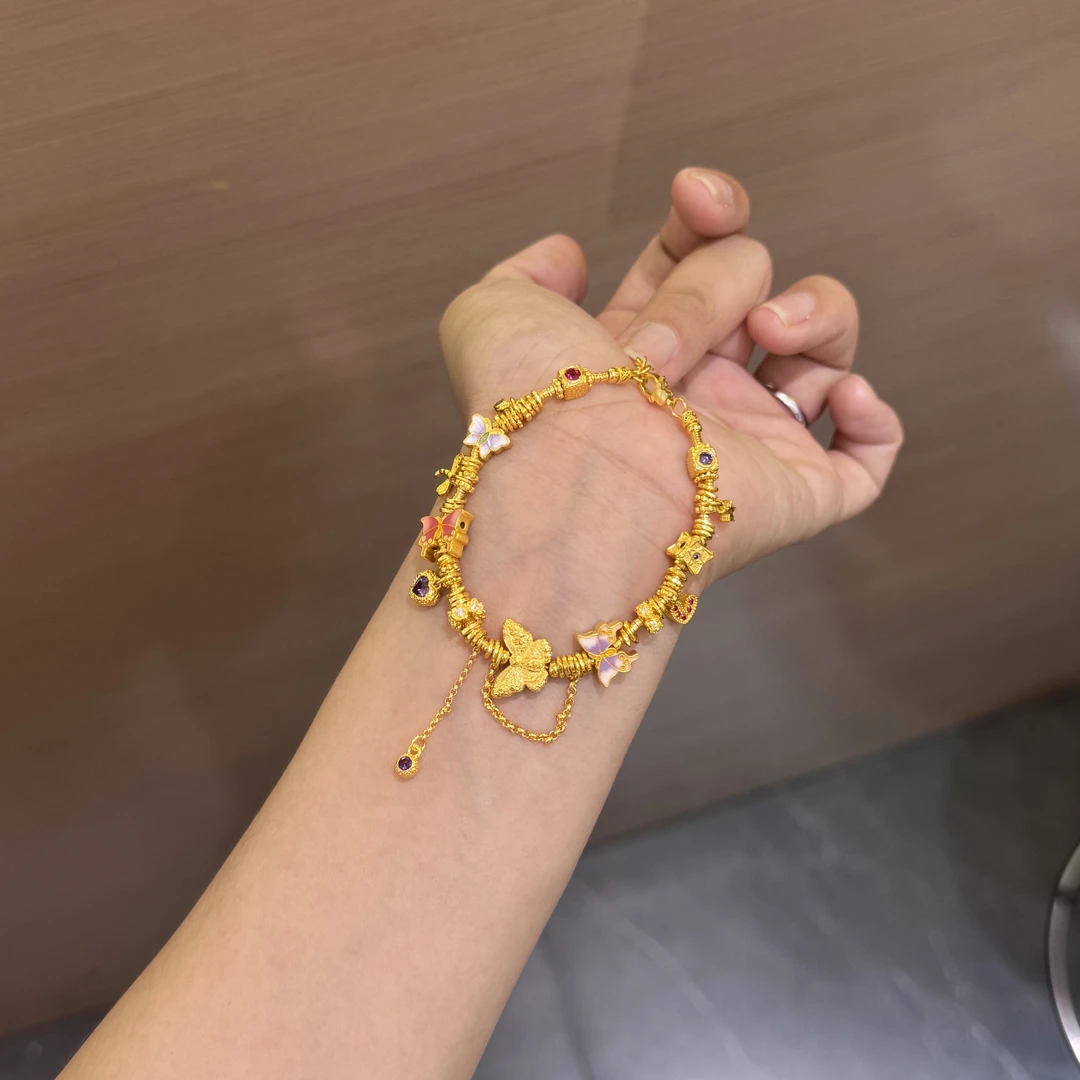 【菠萝珠宝】足金999 蝴蝶搭配爱心提溜 盘缠手链 金重：30.38克