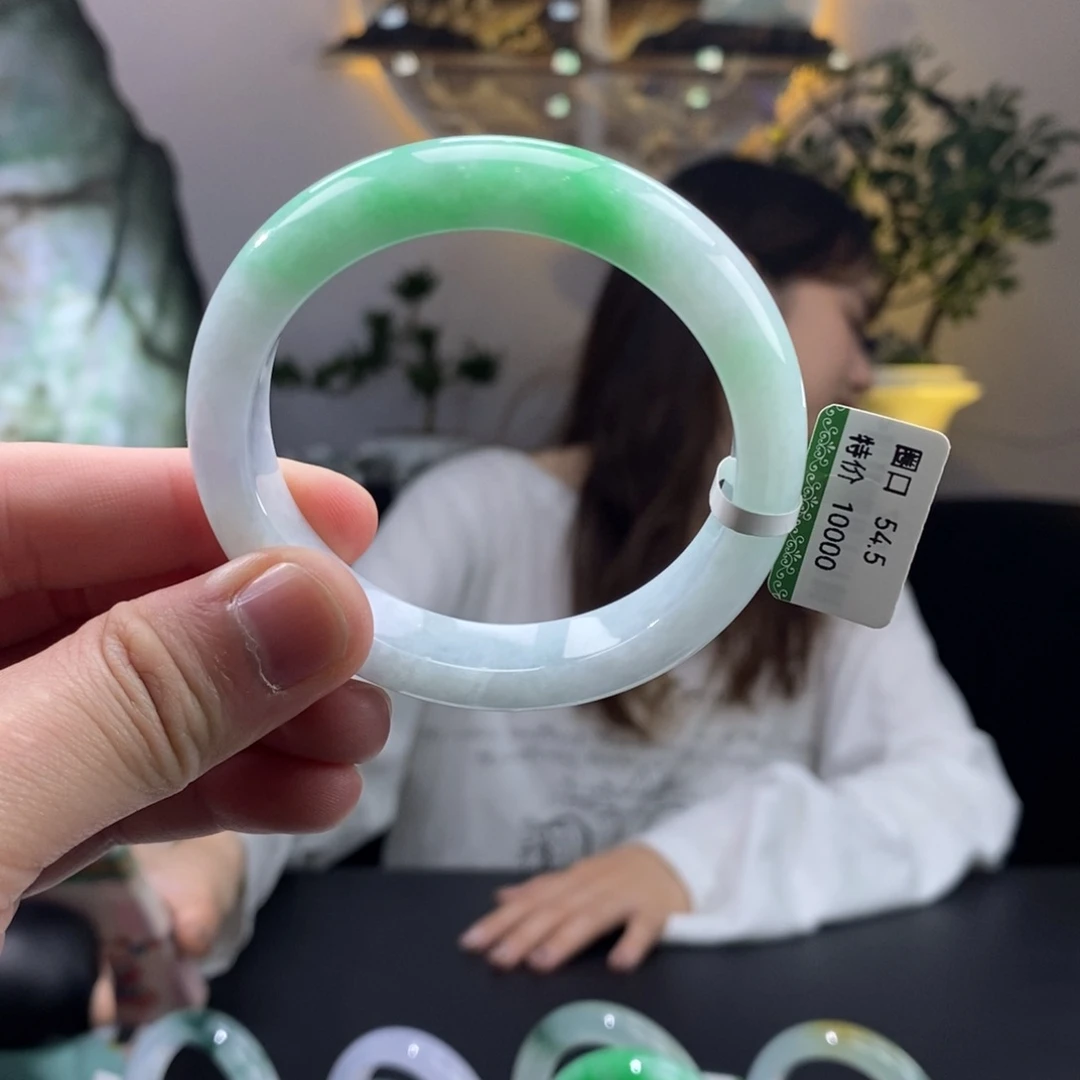 【闪购商品】翡翠手镯未镶嵌编号205
