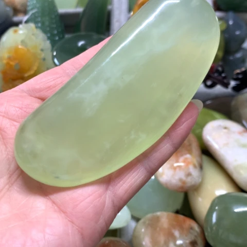 蛇纹石玉未镶嵌手把件