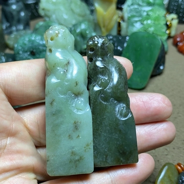 天***秋和田玉未镶嵌颈饰