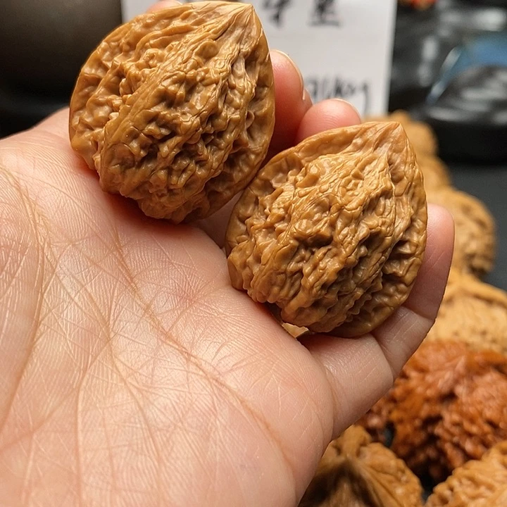 文玩核桃吊坠野生塔尖32尺