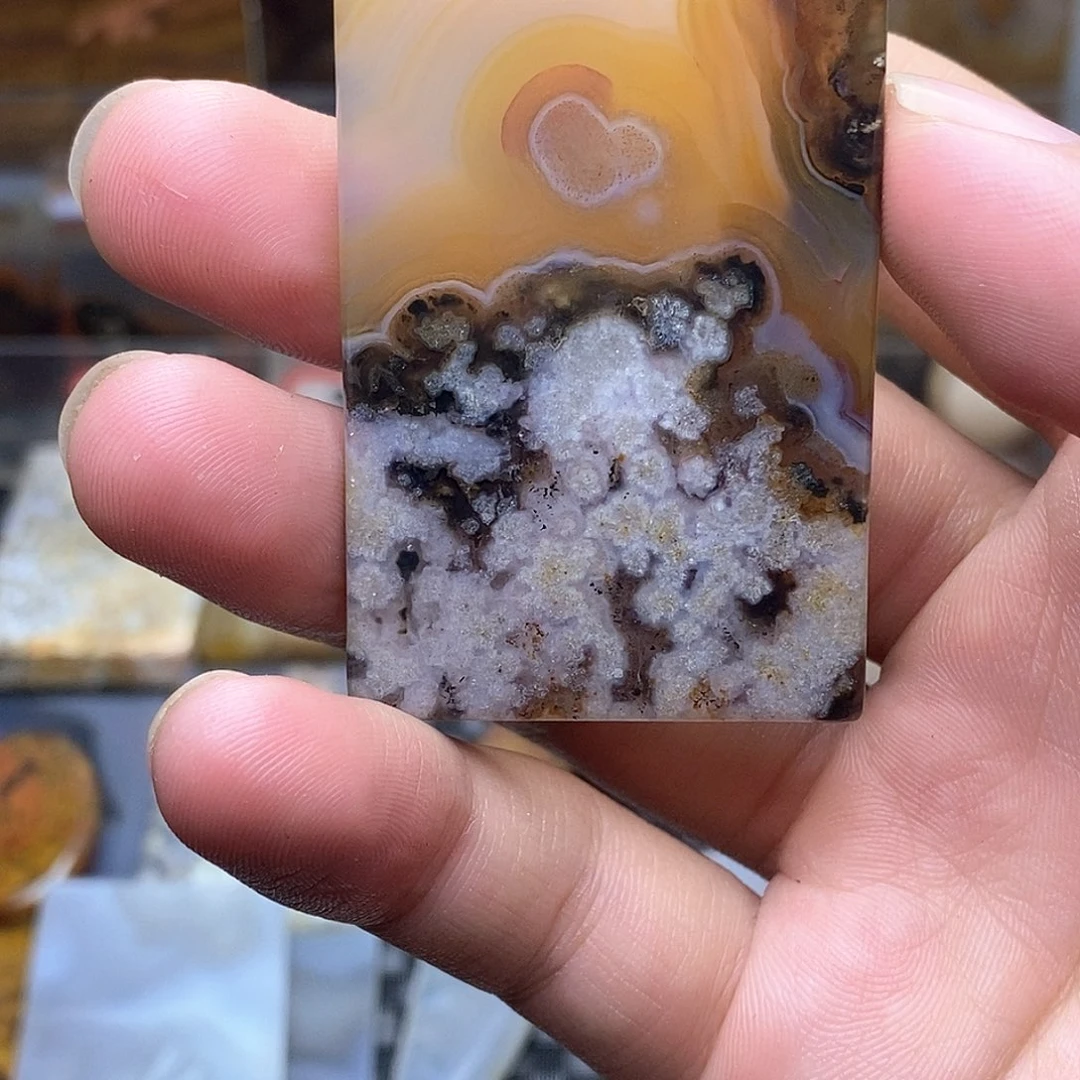 赵***.未镶嵌玛瑙/玉髓珠宝半成品