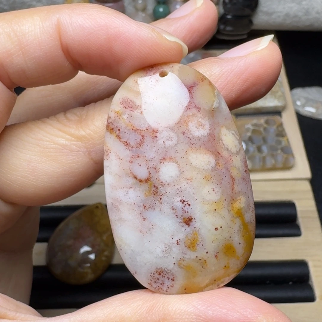 硅化玉未镶嵌盘盘更彩