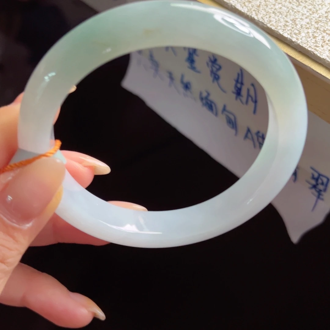 翡翠未镶嵌手镯手镯