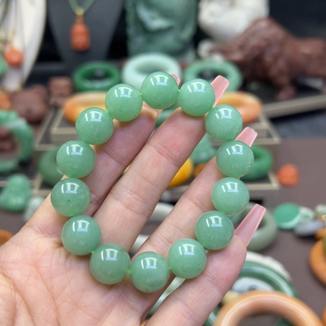 未镶嵌手镯石英岩玉