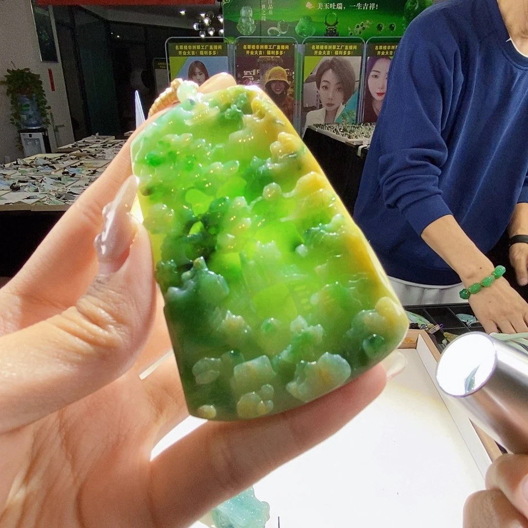 颈饰未镶嵌翡翠翡翠