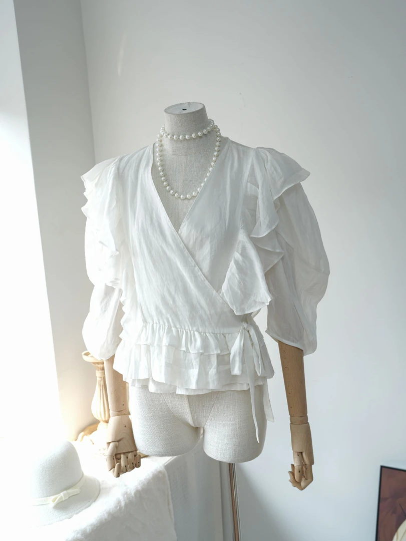 街头风洋气甜美破洞七分袖V领荷叶边衬衫苎麻时尚上衣收腰A00236