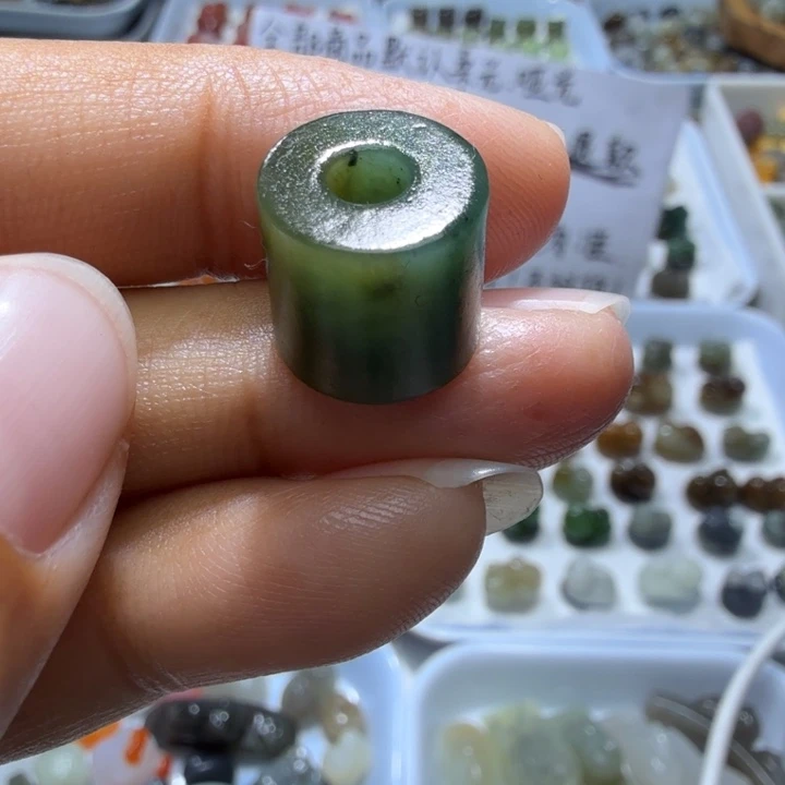 和田玉未镶嵌珠宝奇石