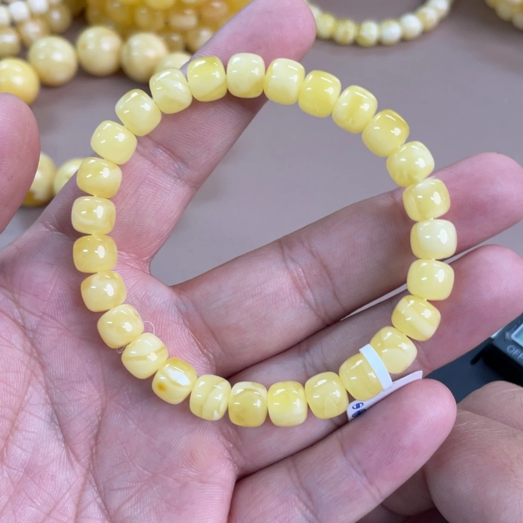 琥珀裸石未镶嵌1600000000