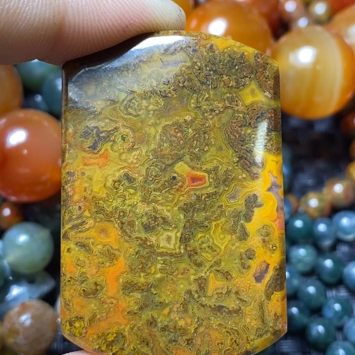 玛瑙/玉髓颈饰未镶嵌老***机
