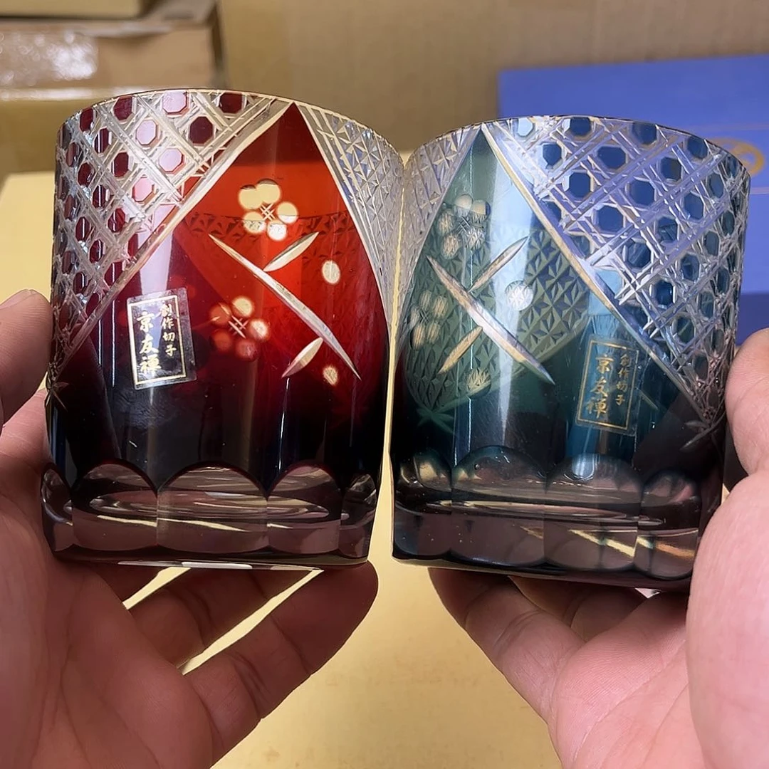 盖碗虎在一起就是要开心快乐