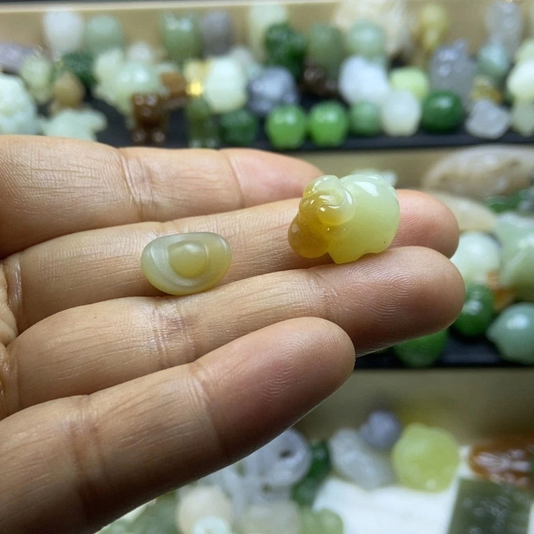 和田玉颈饰未镶嵌拔****）定制