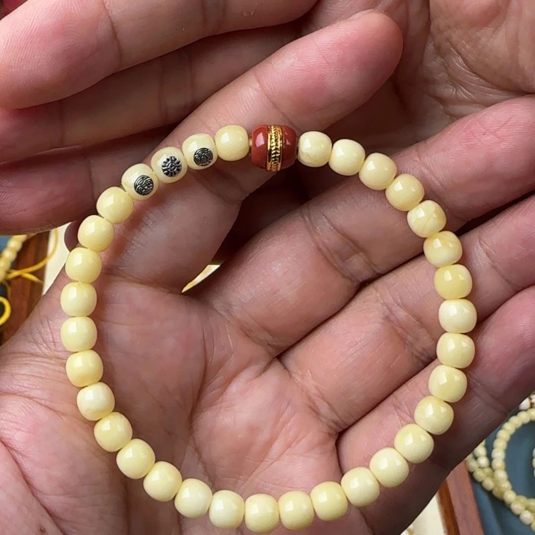 未镶嵌琥珀手链6咪