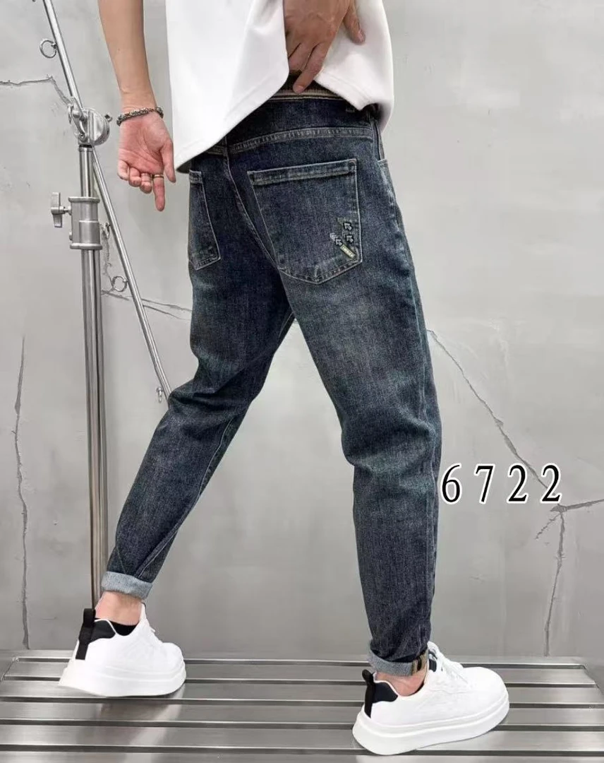 6722秋季新款修身小直筒，百搭舒适弹力水洗休闲男士牛仔裤