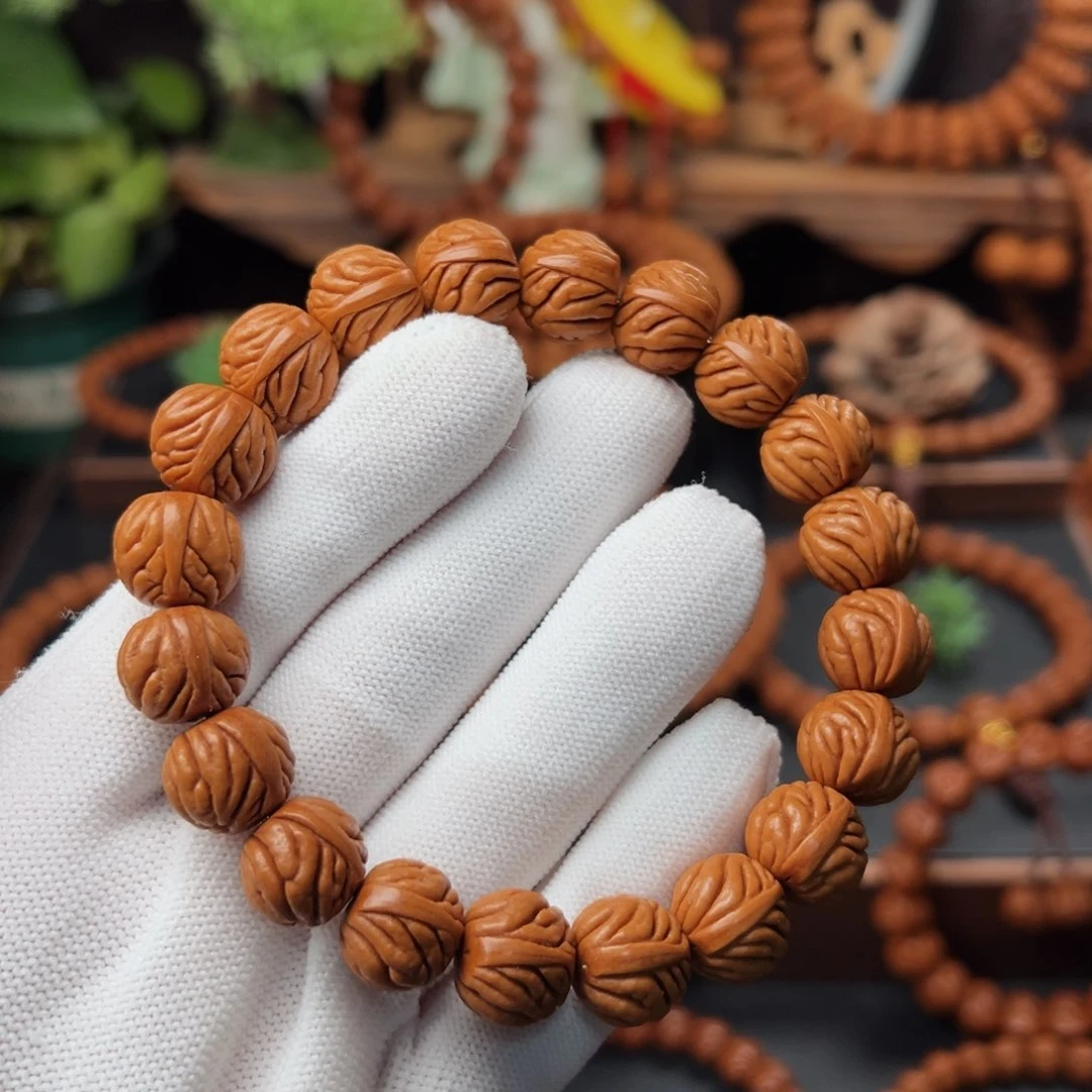 吊坠桃核1.4祥云手串