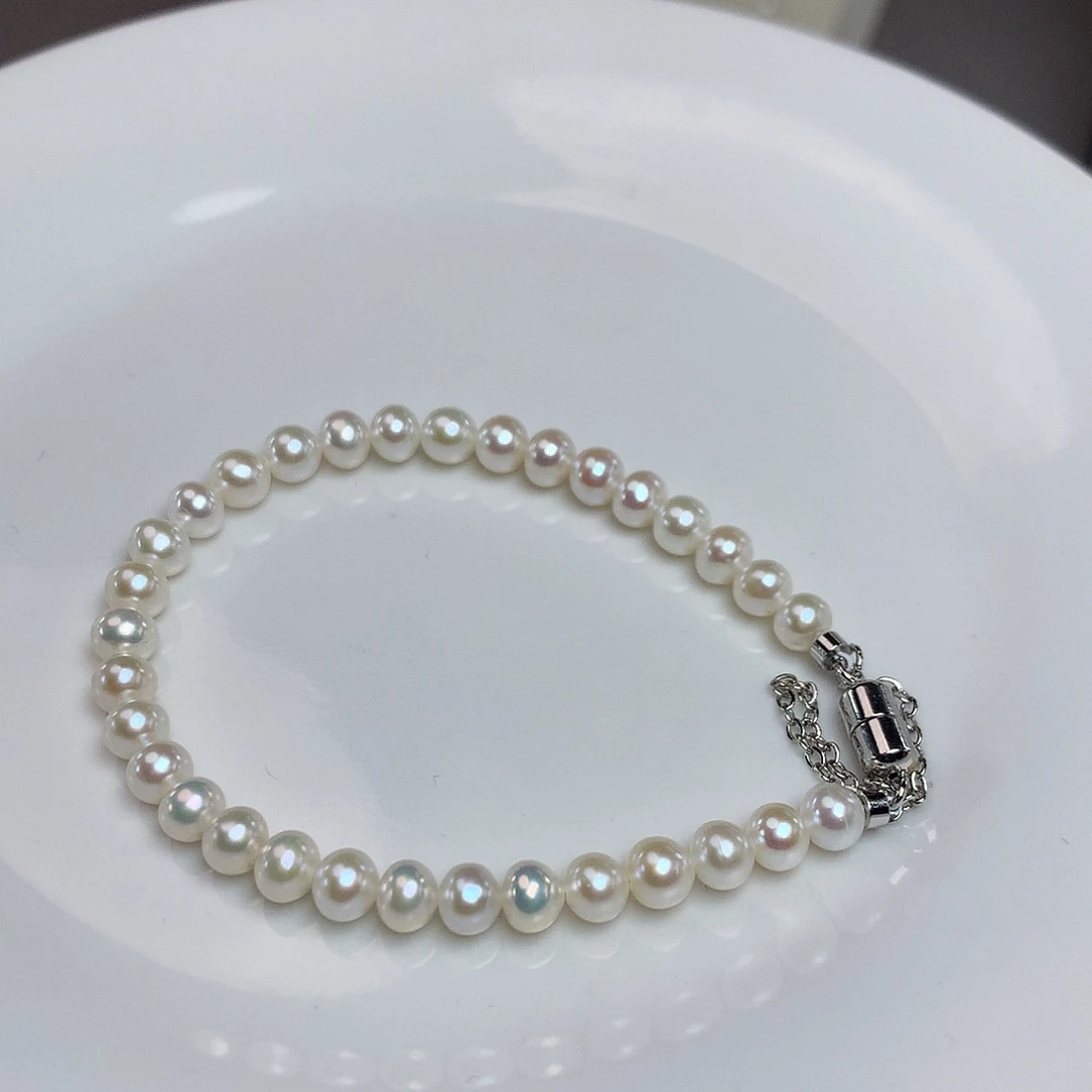 未镶嵌耳饰淡水珍珠5.5mm 强光无暇