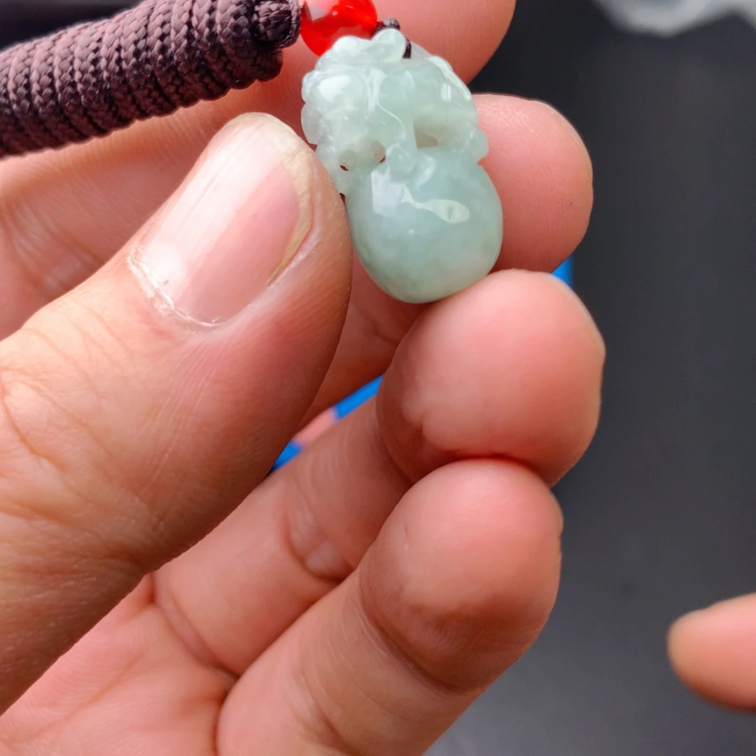 翡翠未镶嵌颈饰翡翠首饰和翡翠珠宝