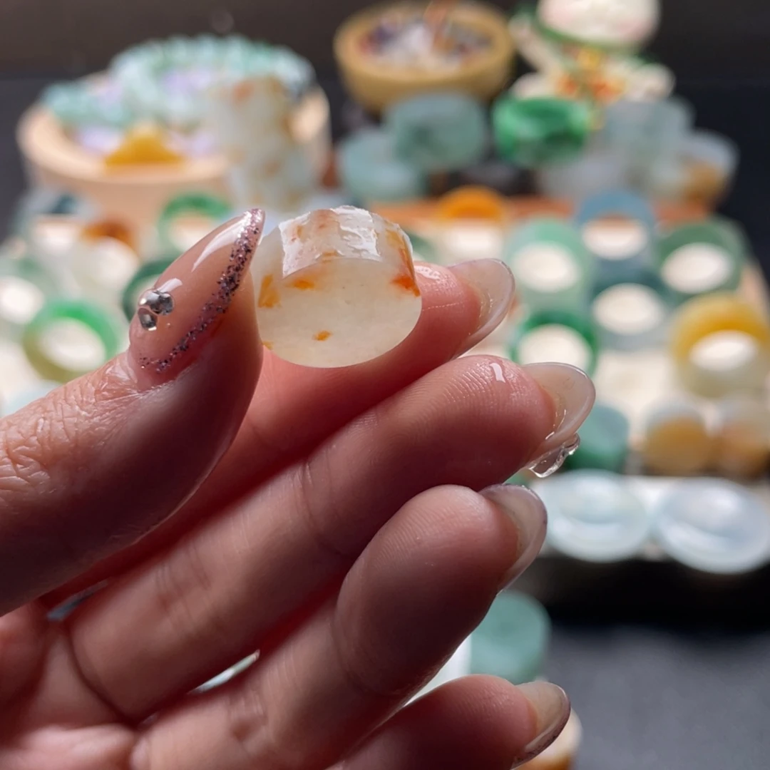 哆***乐定制翡翠未镶嵌翡翠