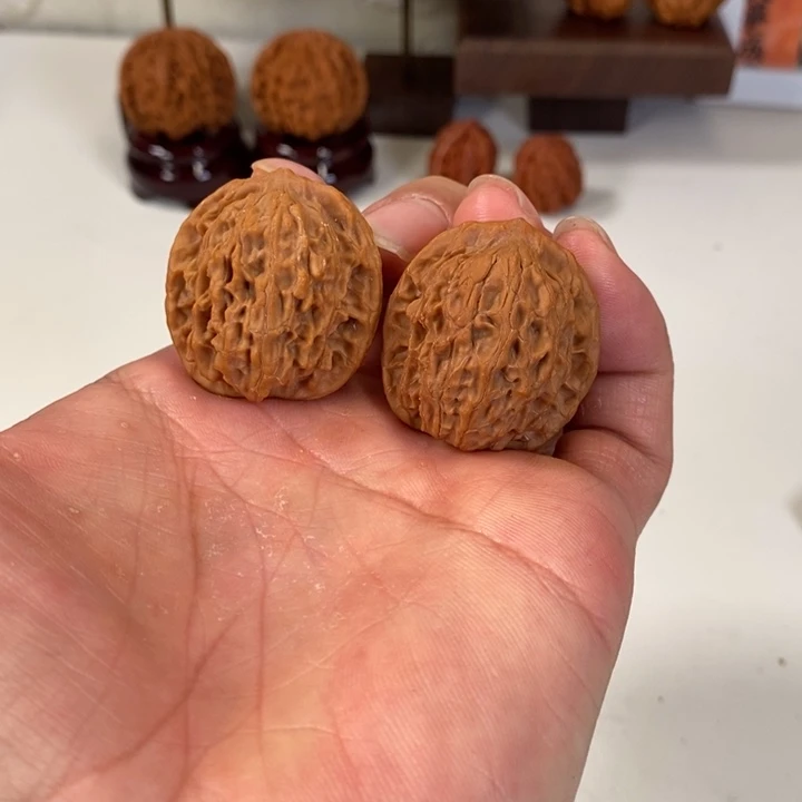 文玩核桃把件凤凰岭狮子头