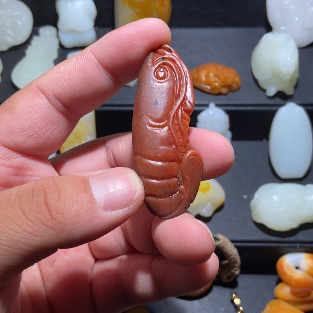 和田玉未镶嵌颈饰日*