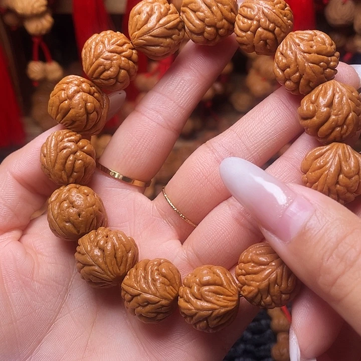 木质类龙纹桃枭手串