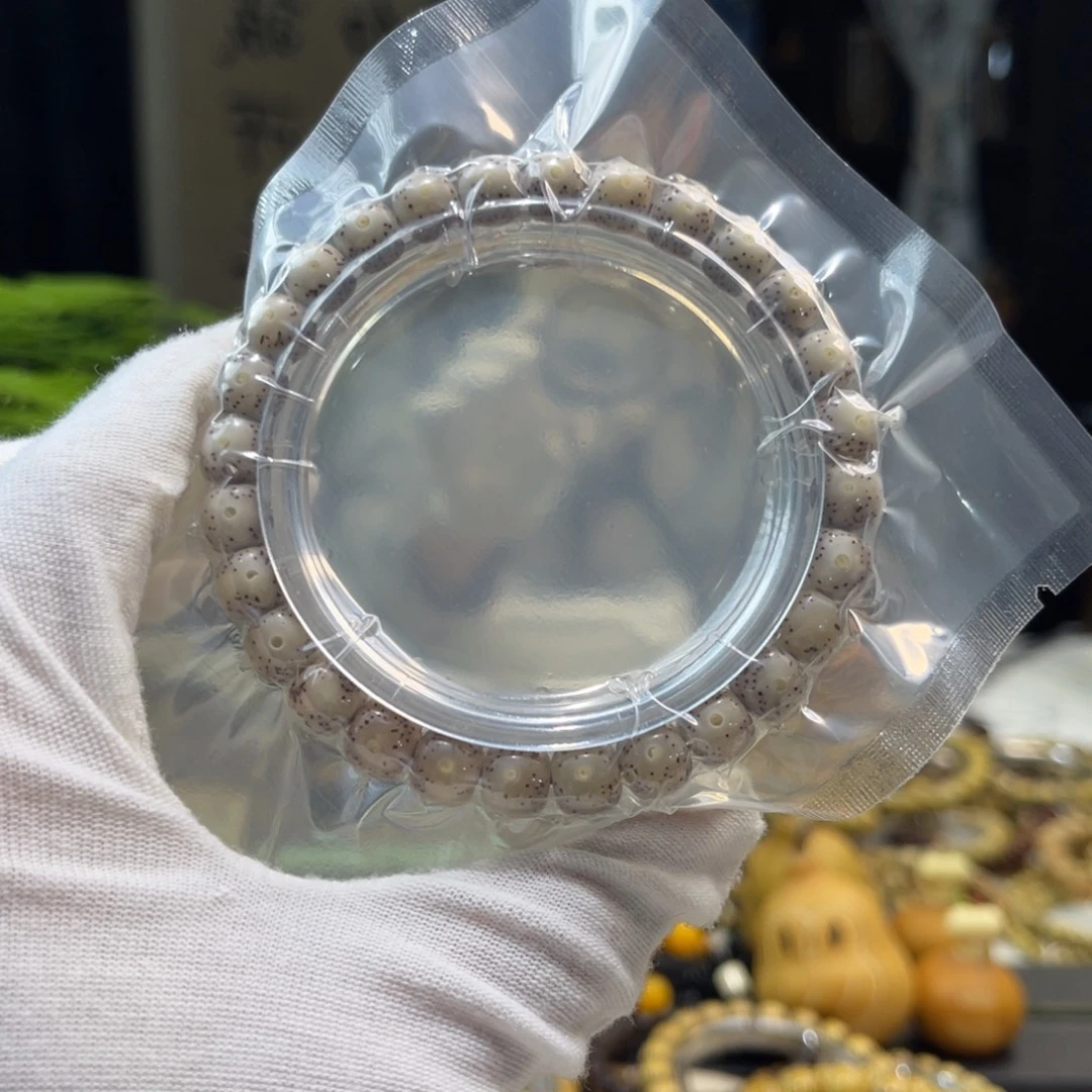 星月菩提手串粉包瓷白A25